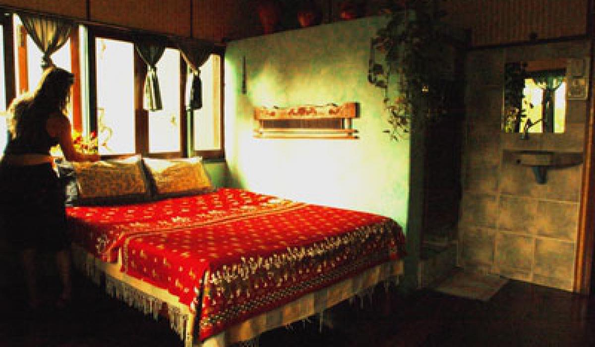 Double Room in Bangkok with Ensuite Double Room in Bangkok with Ensuite