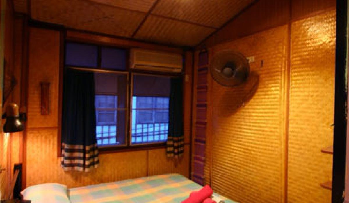 Traditional Style Room in Bangkok Traditional Style Room in Bangkok