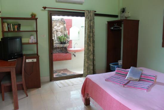 phuket-andaman-room.jpg