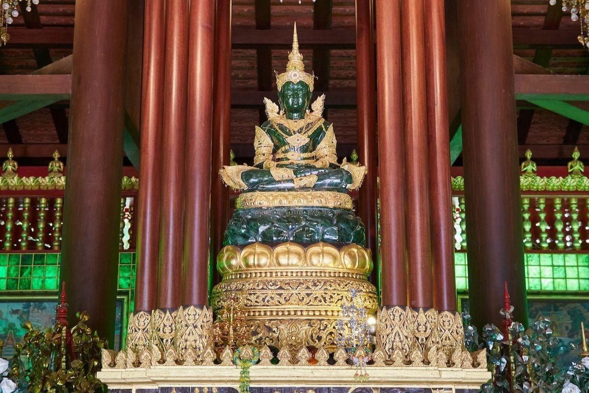 Emerald Buddha 7.jpg
